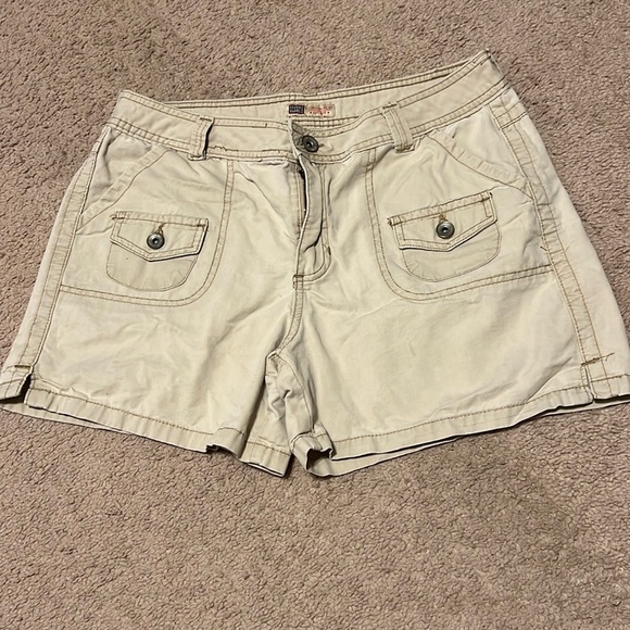 Faded Glory shorts. Size Missy 10. - Picture 1 of 9